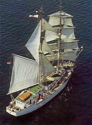 Die Greif unter Segeln